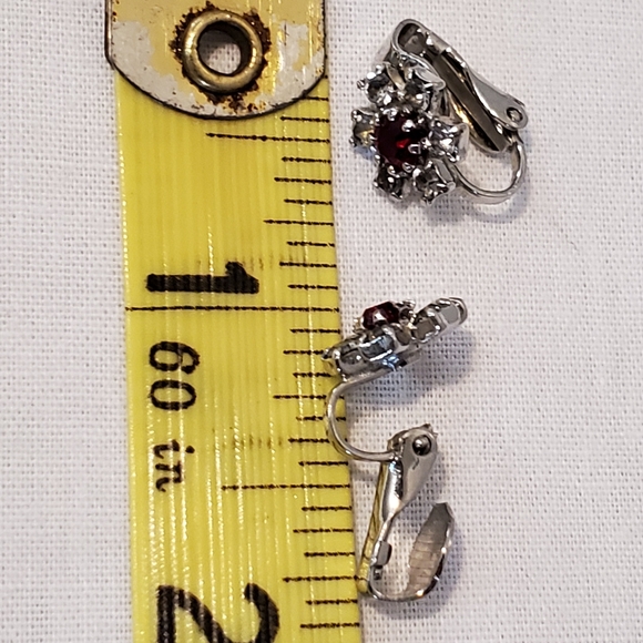 VTG Earrings Ruby Rhinestone Starburst Snowflake Clipon Christmas Valentine's - Picture 14 of 17